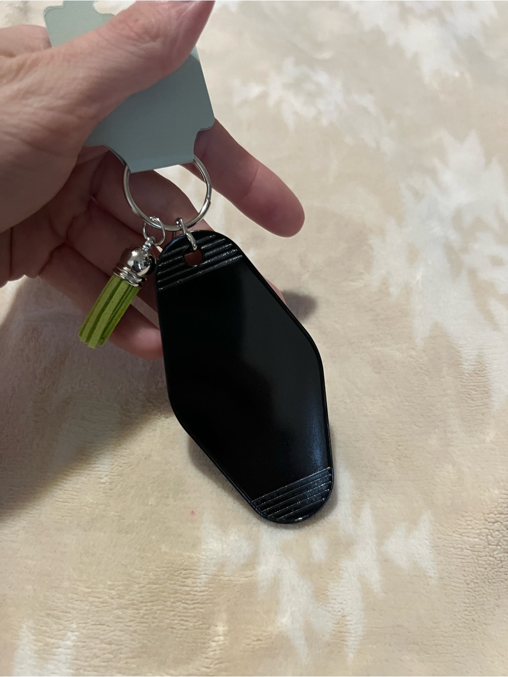 Hello Kitty Keychain ✨ - Picture 3 of 3